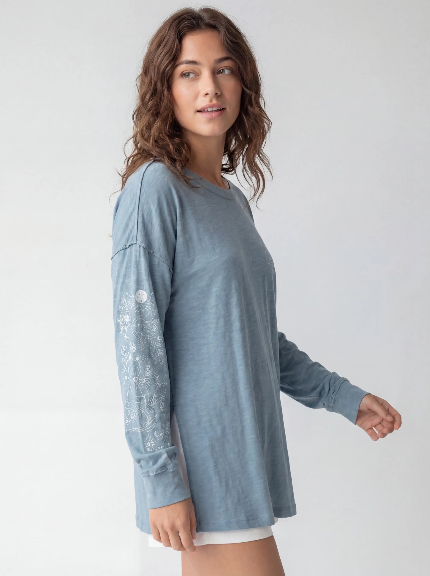 Loose Fitting Graffiti Art Print Raw Edge Top