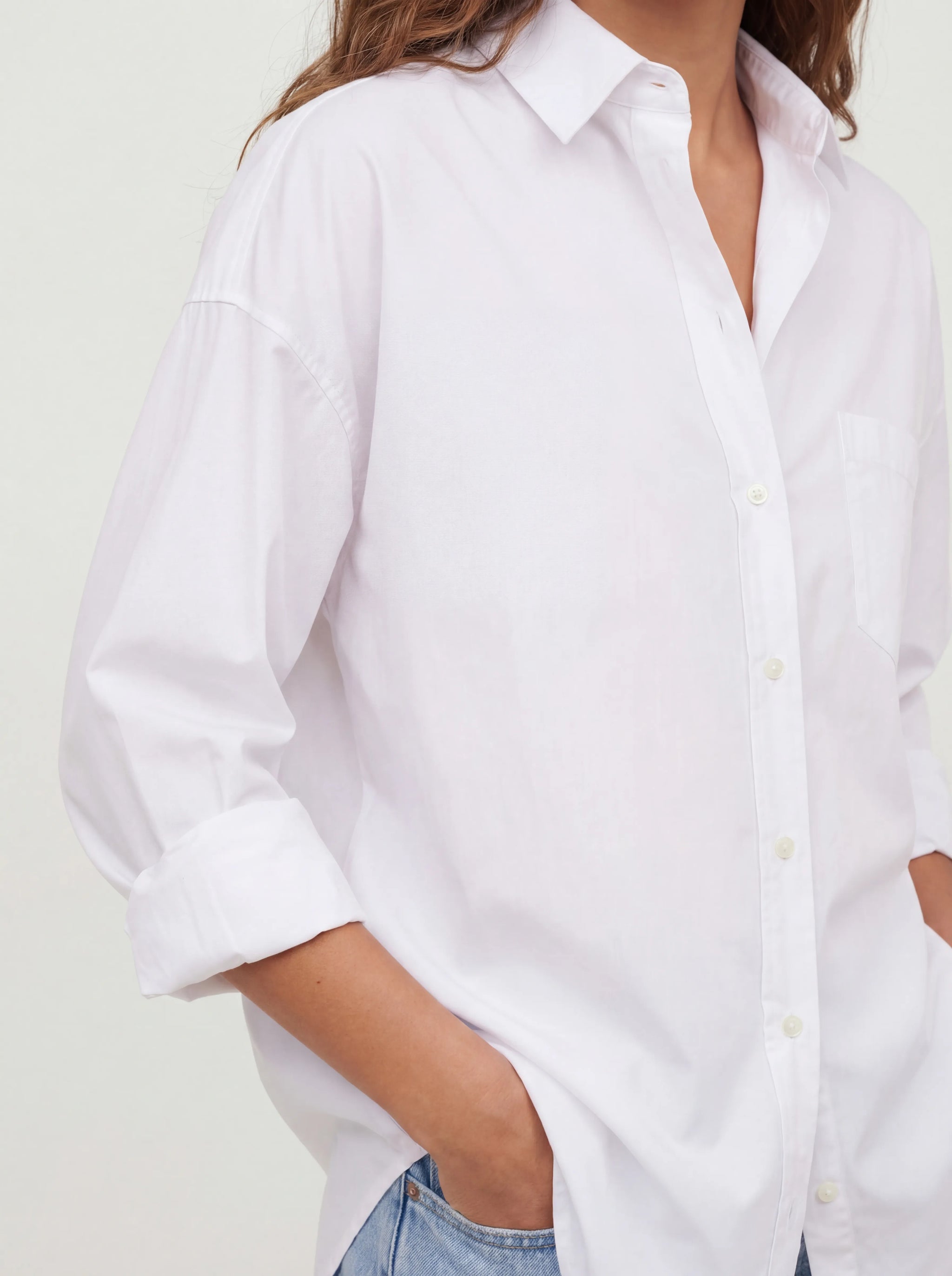 Oval Silhouette Longline Curved Hem Hip Covering Shirt